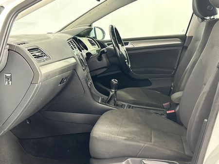 2014-Volkswagen-Golf-VII-14-TSI-Comfortline_8