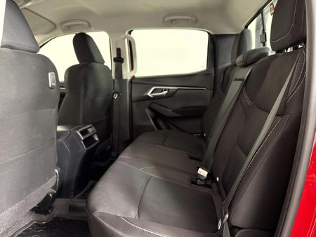 2022-Isuzu-D-Max-19-DDI-HR-LS-Auto-Double-Cab_3
