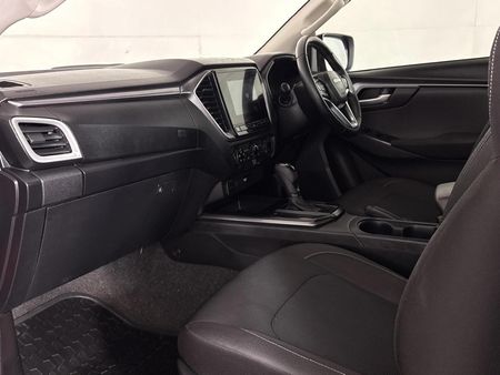2022-Isuzu-D-Max-19-DDI-HR-LS-Auto-Double-Cab_8