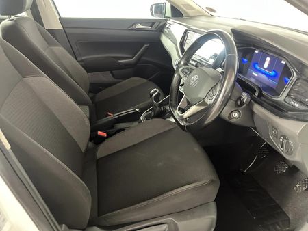 2022-Volkswagen-Polo-10-TSI-Life_9