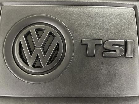 2022-Volkswagen-Polo-10-TSI-Life_11