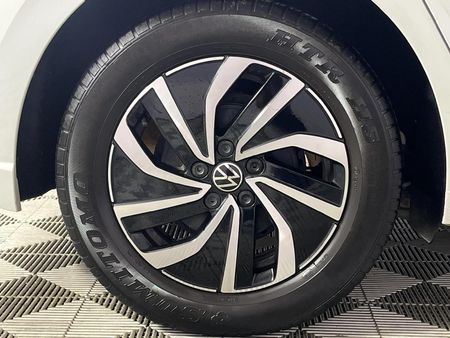 2022-Volkswagen-Polo-10-TSI-Life_7