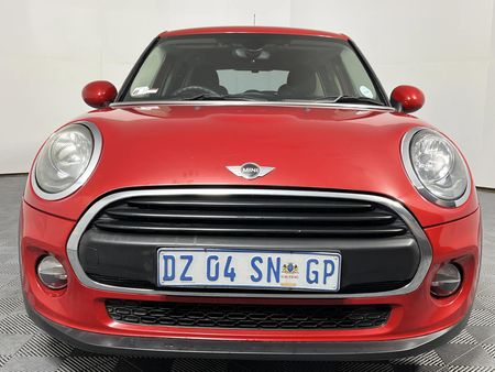 2015-MINI-Hatch-One-12T-5-dr_15