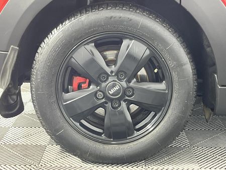 2015-MINI-Hatch-One-12T-5-dr_7