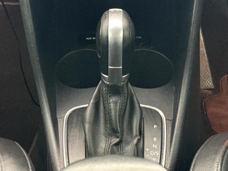 2015-Volkswagen-Polo-12-TSI-Highline-81kW_10