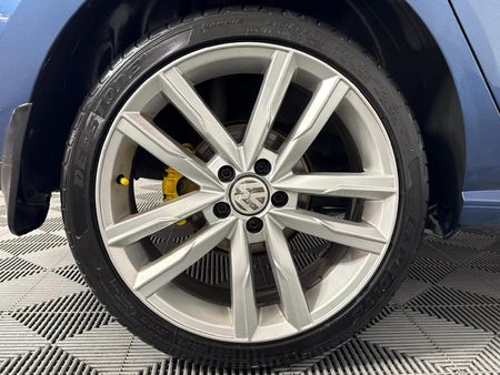 2015-Volkswagen-Polo-12-TSI-Highline-81kW_7