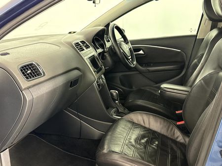 2015-Volkswagen-Polo-12-TSI-Highline-81kW_8