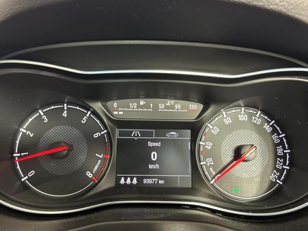 2016-Opel-Corsa-14T-Sport-5-dr_2