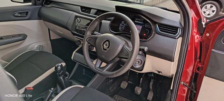 2023-Renault-Triber-10-Expression_5