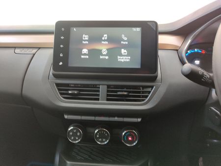 2023-Renault-Kiger-10-Energy-Zen-Auto_11