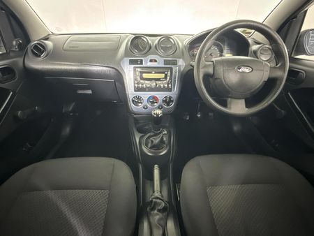 2015-Ford-Figo-14-TDCi-Ambiente_1