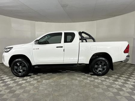 2023-Toyota-Hilux-24-GD-6-Raised-Body-Raider-Extended-Cab_13
