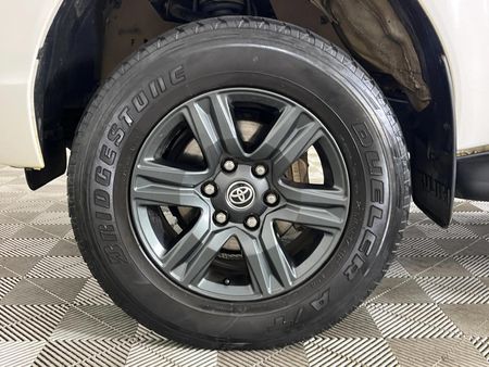 2023-Toyota-Hilux-24-GD-6-Raised-Body-Raider-Extended-Cab_2