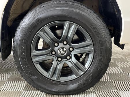 2023-Toyota-Hilux-24-GD-6-Raised-Body-Raider-Extended-Cab_3