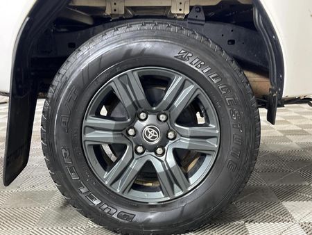2023-Toyota-Hilux-24-GD-6-Raised-Body-Raider-Extended-Cab_5