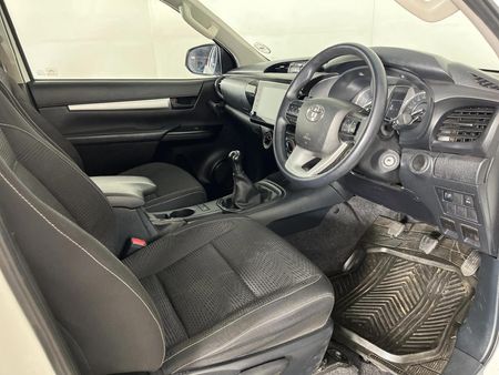 2023-Toyota-Hilux-24-GD-6-Raised-Body-Raider-Extended-Cab_7