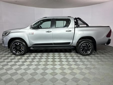 2019-Toyota-Hilux-28-GD-6-Raised-Body-Raider-Double-Cab_17