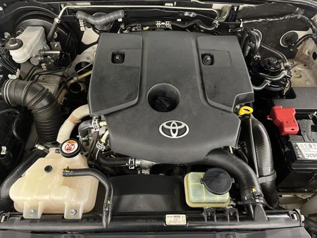 2019-Toyota-Hilux-28-GD-6-Raised-Body-Auto-Raider-Double-Cab_12