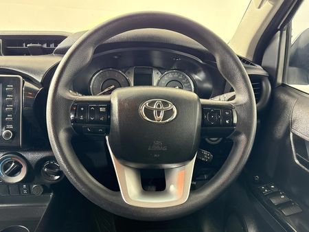 2024-Toyota-Hilux-24GD-6-4x4-Raider-X-Auto-Double-Cab_12