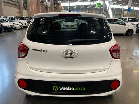 2020-Hyundai-Grand-i10-10-Motion_3