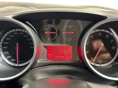 2015-Alfa-Romeo-Giulietta-14T-Distinctive-Auto_2