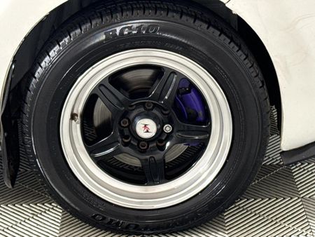 2013-Peugeot-107-Urban_5