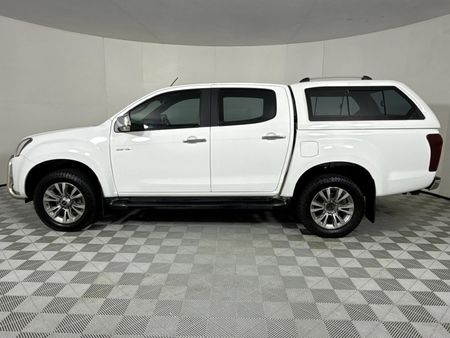 2021-Isuzu-D-Max-300-LX-Double-Cab_16