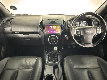 2021-Isuzu-D-Max-300-LX-Double-Cab_1
