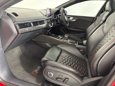 2019-Audi-RS5-Sportback-quattro_8