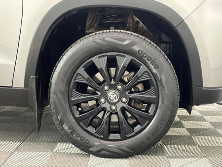 2021-Toyota-Urban-Cruiser-15-Xs_5