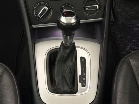 2016-Audi-Q3-14-TFSI-Auto-110kW_10