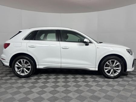 2019-Audi-Q3-14-TFSI-S-Line-35-TFSI_17