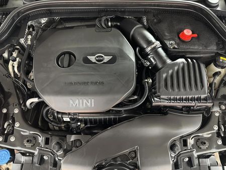 2016-MINI-Hatch-Cooper_11