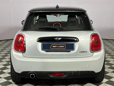 2016-MINI-Hatch-Cooper_16