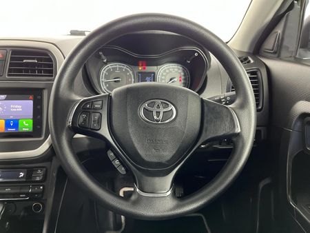 2023-Toyota-Urban-Cruiser-15-Xs-Auto_10