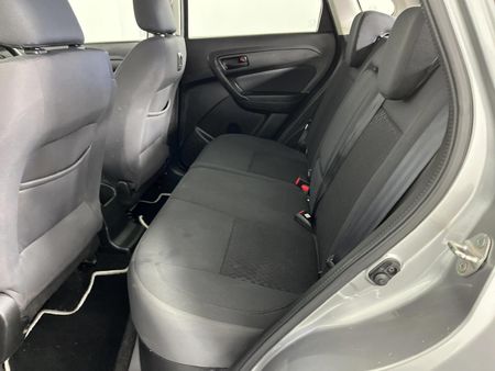 2023-Toyota-Urban-Cruiser-15-Xs-Auto_2