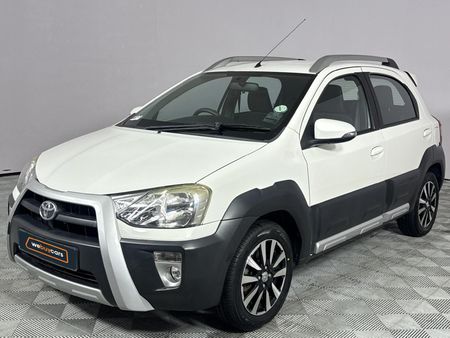 2017-Toyota-Etios-Cross-15-XS-5-dr_0