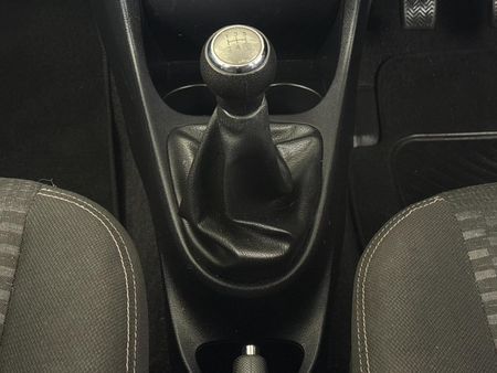 2017-Toyota-Etios-Cross-15-XS-5-dr_10