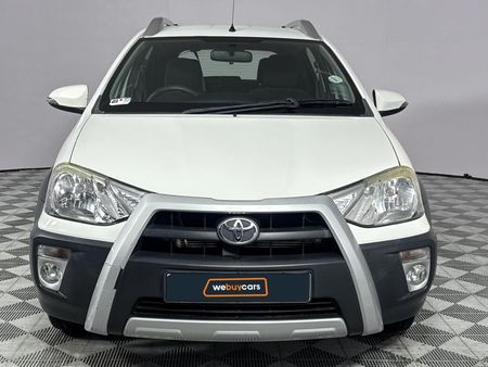 2017-Toyota-Etios-Cross-15-XS-5-dr_15