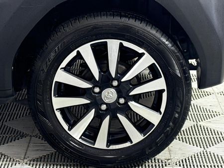 2017-Toyota-Etios-Cross-15-XS-5-dr_6