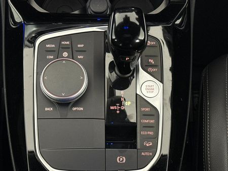 2021-BMW-X4-xDrive20d-M-Sport_10