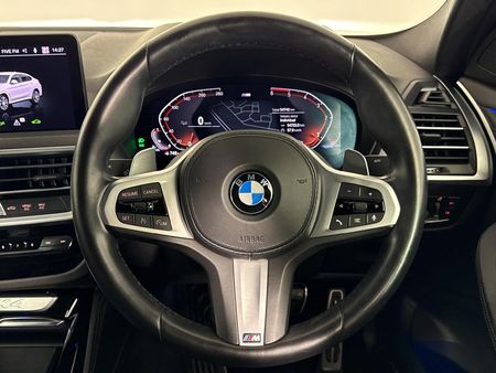 2021-BMW-X4-xDrive20d-M-Sport_11