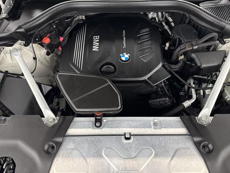 2021-BMW-X4-xDrive20d-M-Sport_12