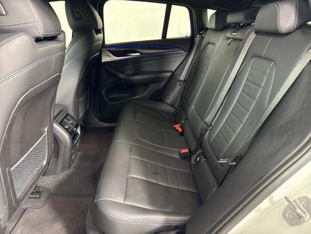 2021-BMW-X4-xDrive20d-M-Sport_3