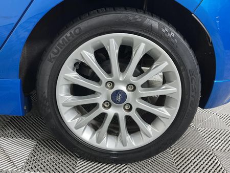 2015-Ford-Fiesta-10-EcoBoost-Titanium-5-dr_6