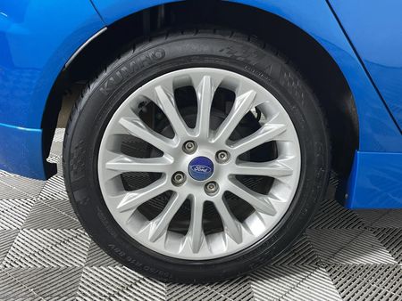 2015-Ford-Fiesta-10-EcoBoost-Titanium-5-dr_7