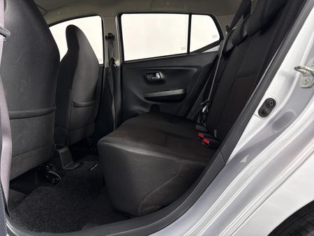 2021-Toyota-Agya-10-Auto_3