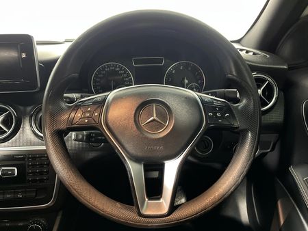 2013-Mercedes-Benz-A-Class-A-180-BE-Auto_12