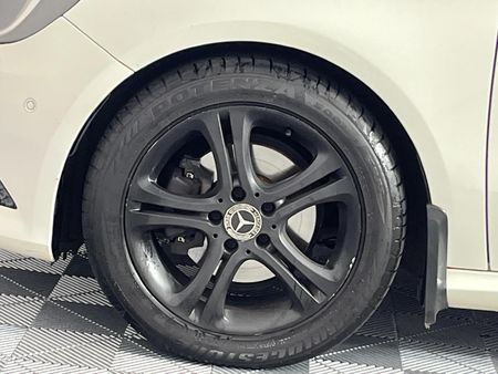 2013-Mercedes-Benz-A-Class-A-180-BE-Auto_4