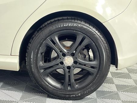 2013-Mercedes-Benz-A-Class-A-180-BE-Auto_6